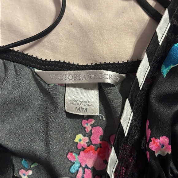 Victoria’s Secret floral lace cami EUC size M adjustable straps & side slits - Picture 6 of 11